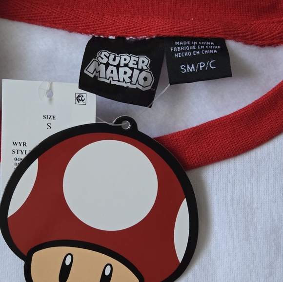 Super Mario Sweatshirt - Picture 4 of 5